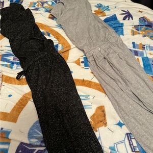 Various pieces of women’s clothing small and medium